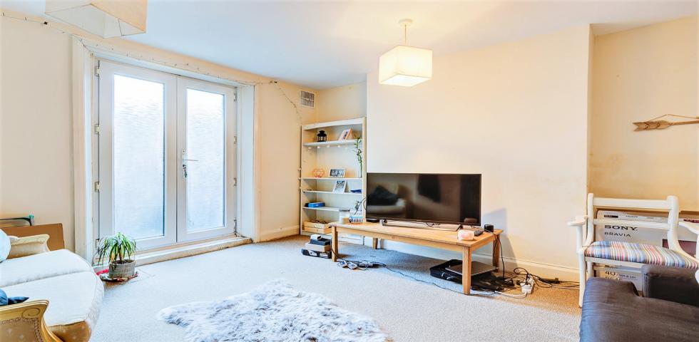 			1 Bedroom, 1 bath, 1 reception Flat			 Marylands Road, MAIDA VALE